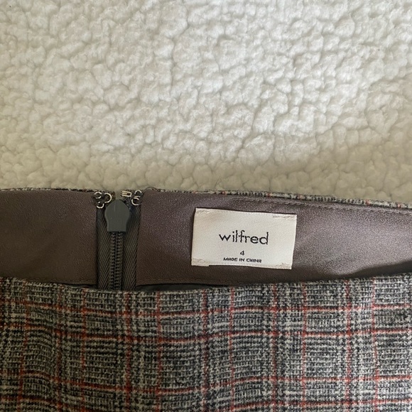 Wilfred Classic Mini Skirt - Picture 4 of 4